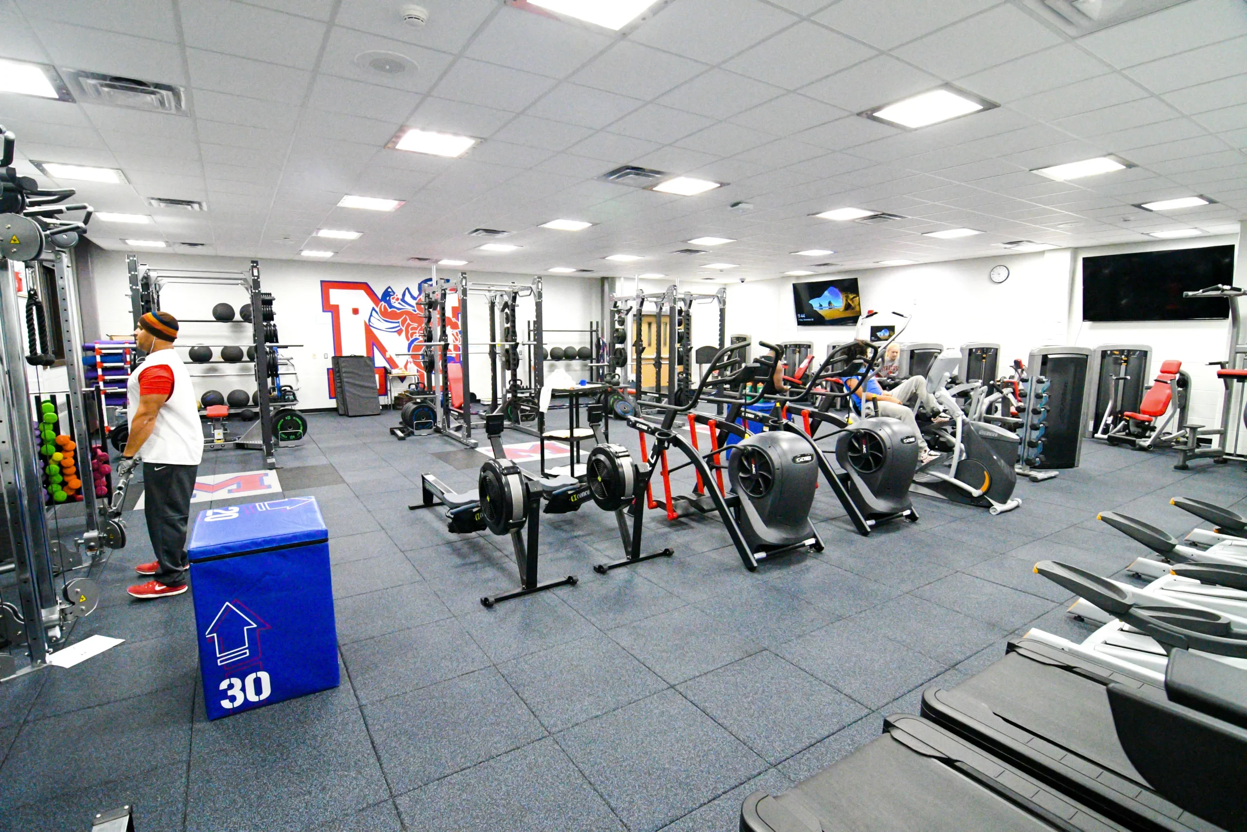 Monroe High School_Fitness Room - Right Photo-min